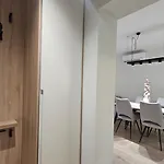 Elegant One Bedroom Myslym Shyri Lejlighed *