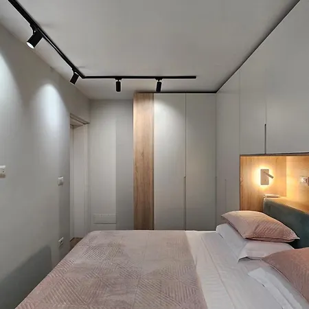 Elegant One Bedroom Myslym Shyri * Τίρανα