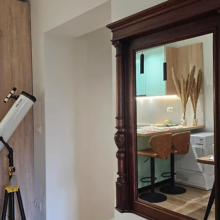 Elegant One Bedroom Myslym Shyri Apartament