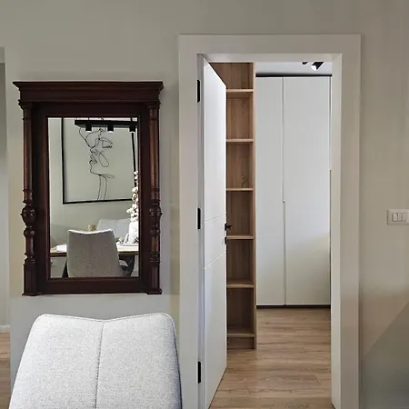 Elegant One Bedroom Myslym Shyri Apartament