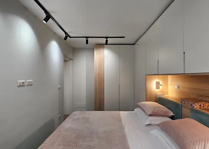 Elegant One Bedroom Myslym Shyri * Τίρανα