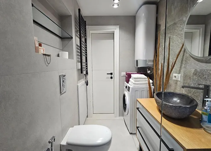 Elegant One Bedroom Myslym Shyri Διαμέρισμα Τίρανα