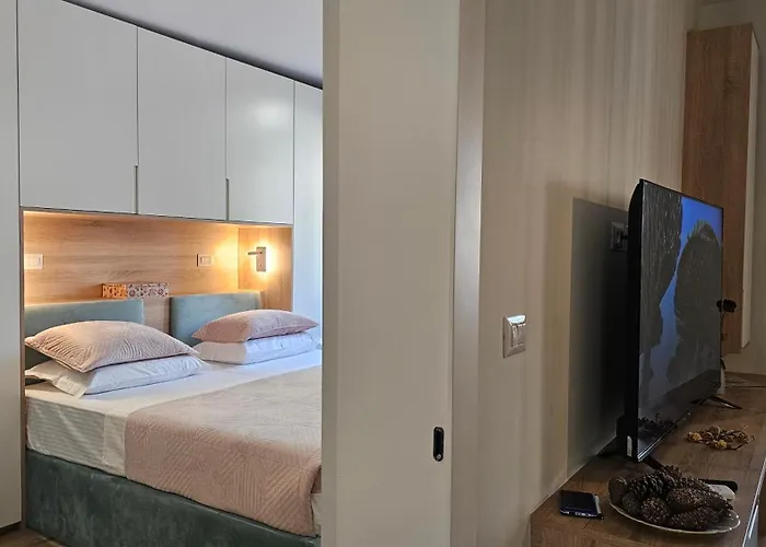 Elegant One Bedroom Myslym Shyri Τίρανα