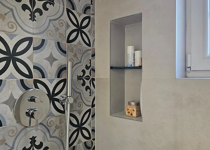 Elegant One Bedroom Myslym Shyri Διαμέρισμα *