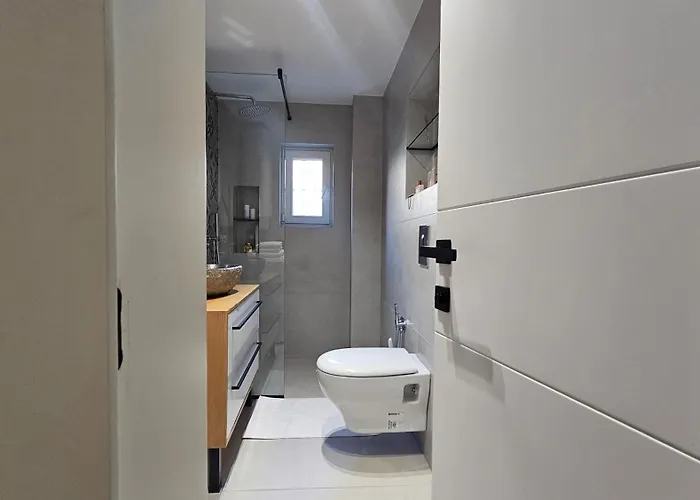 Elegant One Bedroom Myslym Shyri